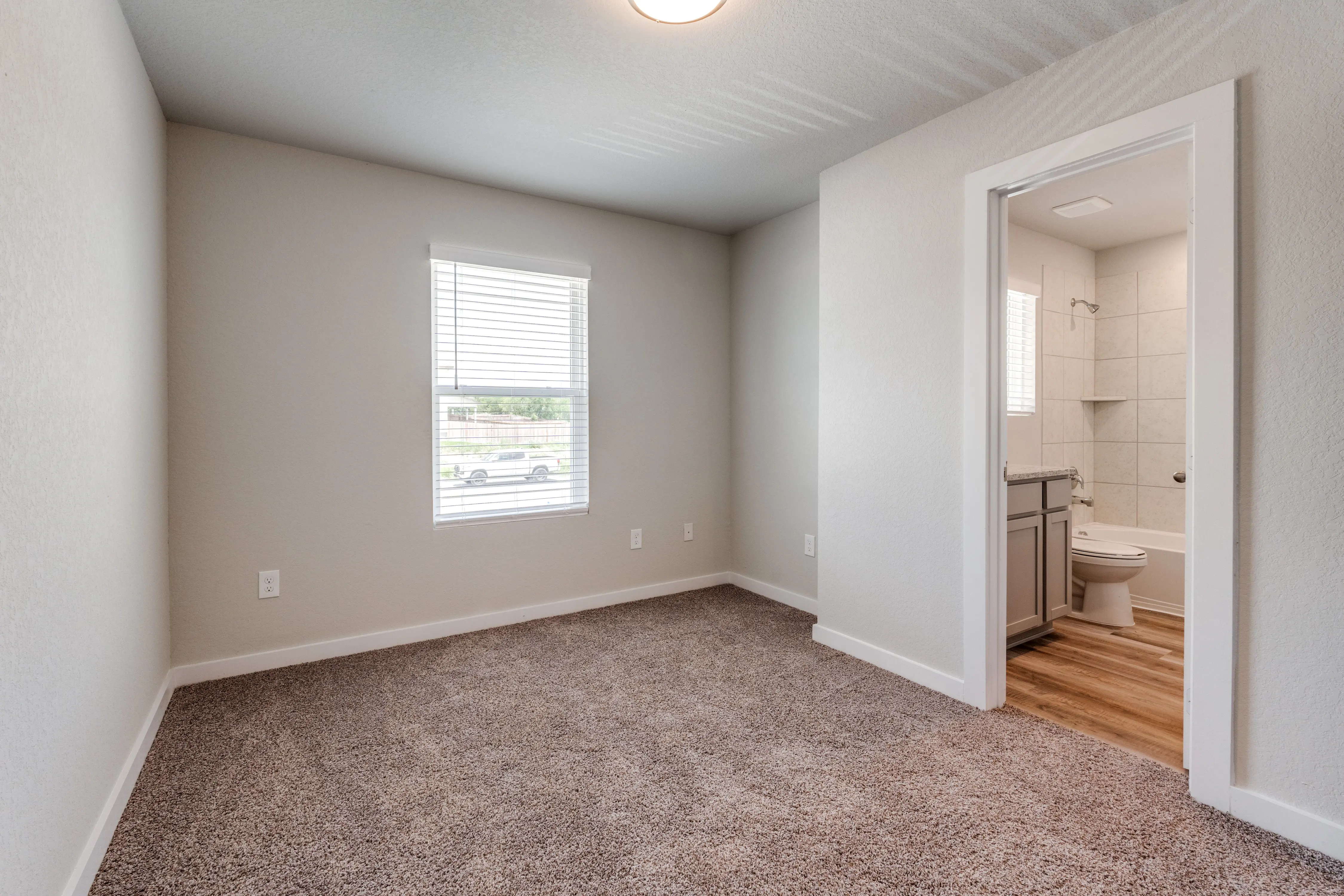 Fourplex San Antonio - Building Detail